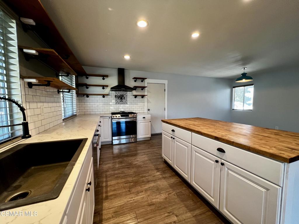 604 Hudspeth Street Simi Valley, CA 93065 - Photo 3 of 31