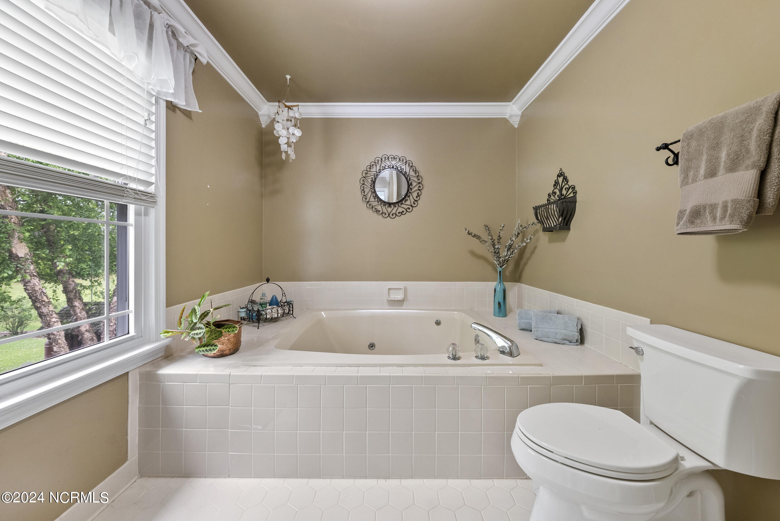 116 South Landing Road Moyock, NC 27958 - Photo 36 of 51 Large soaking tub