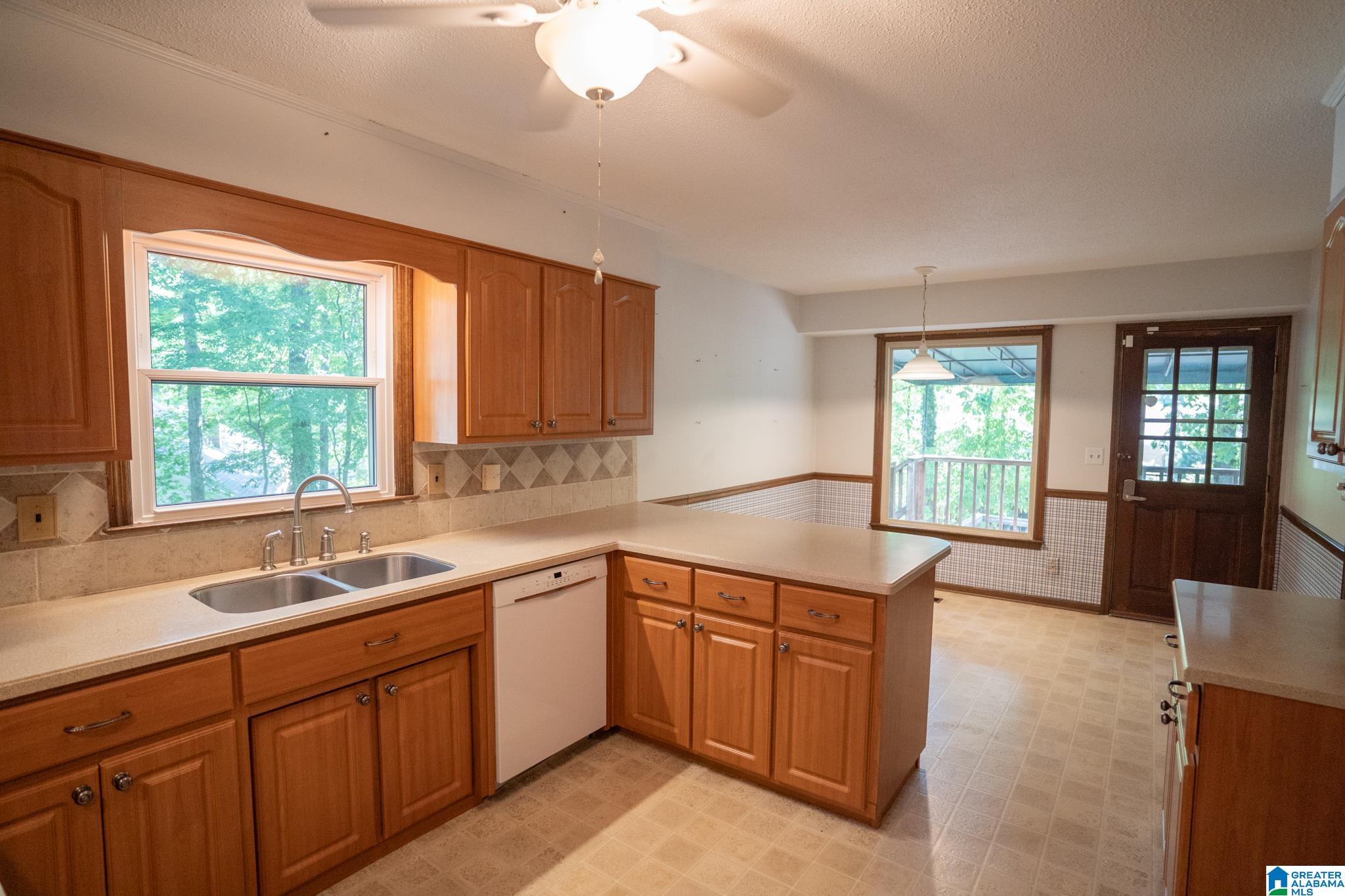 4718 Bridgewater Road Birmingham, AL 35243 - Photo 12 of 55