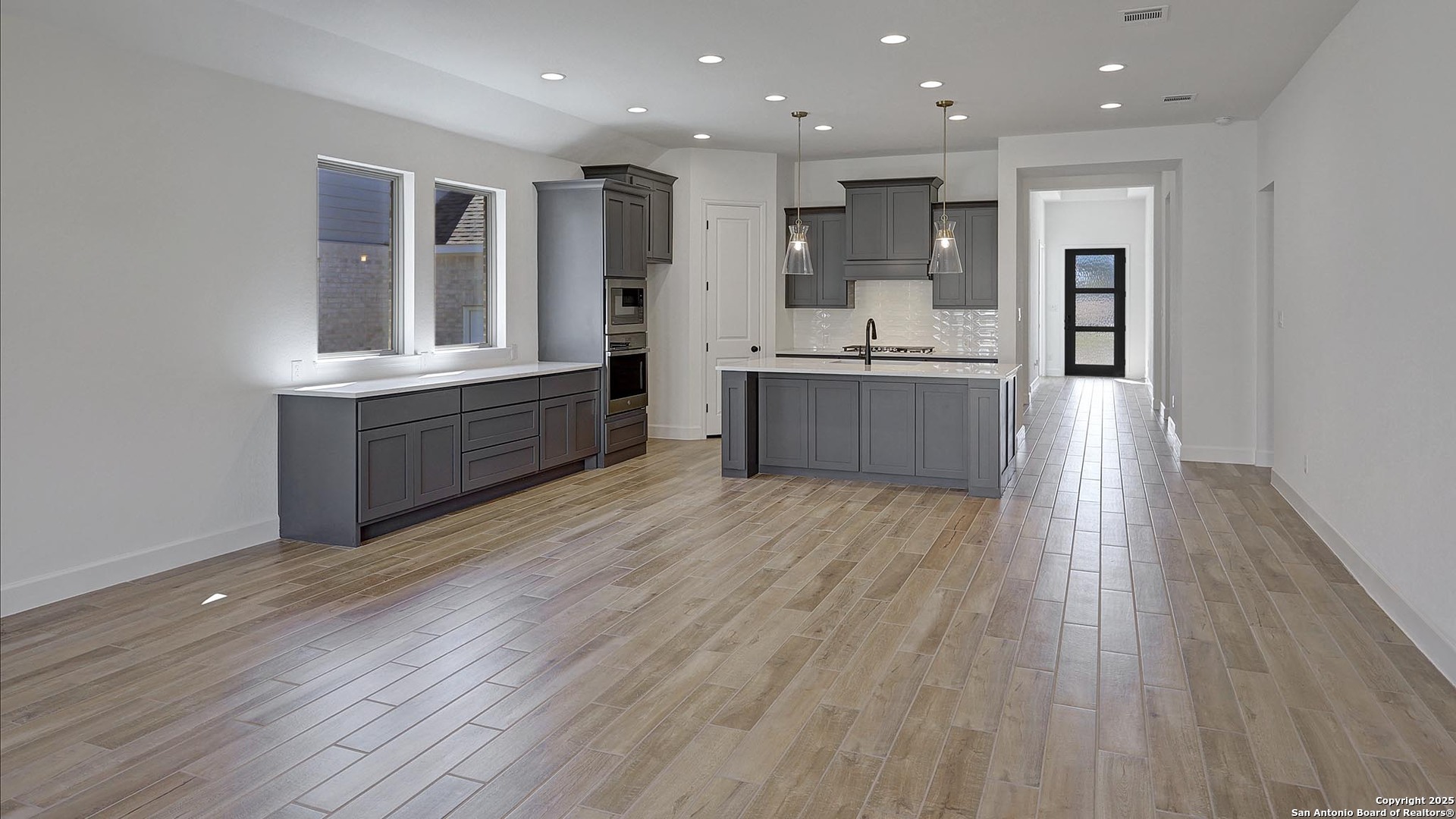 129 Brown Swiss Ridge Boerne, TX 78006 - Photo 3 of 26