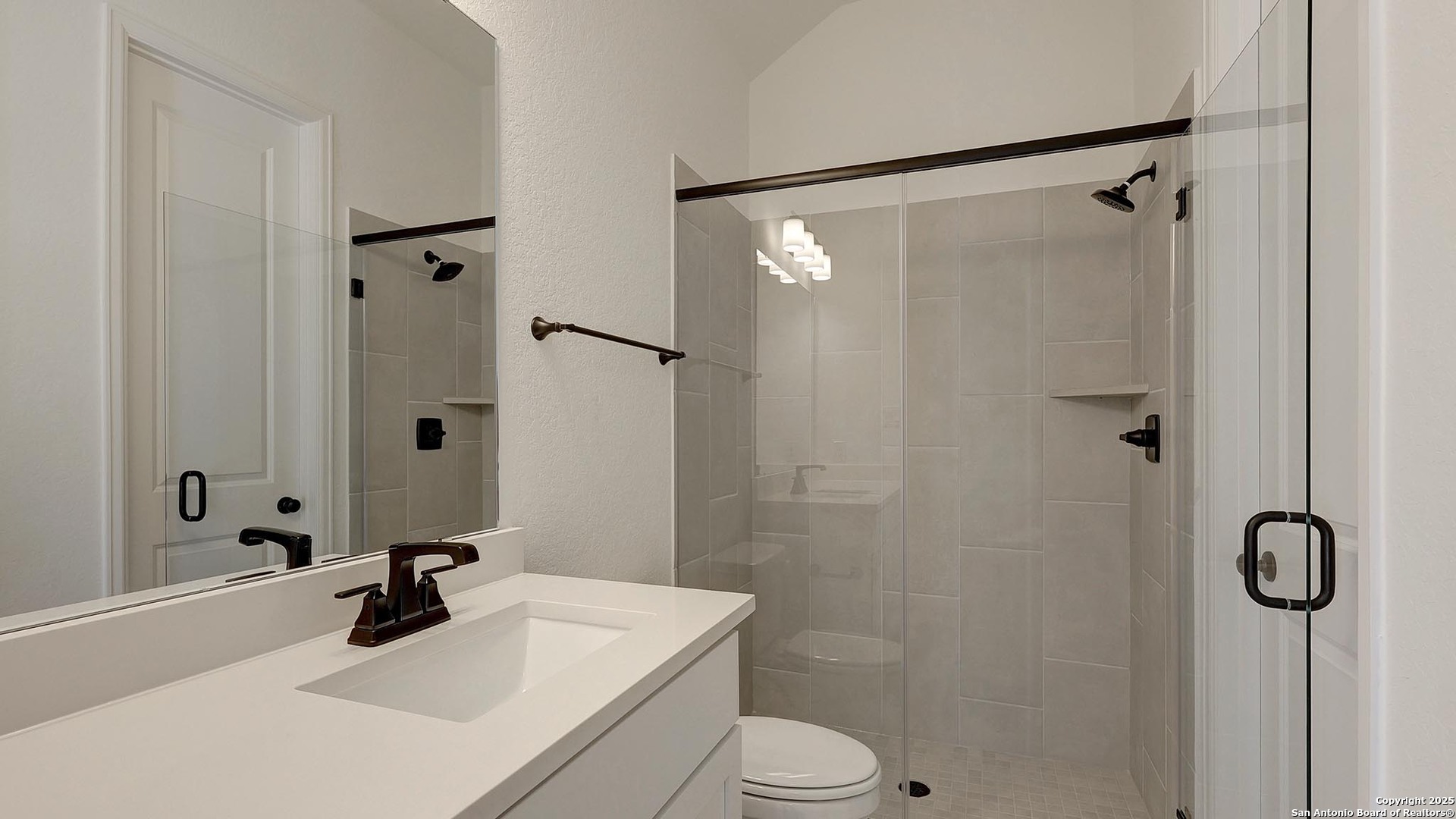 129 Brown Swiss Ridge Boerne, TX 78006 - Photo 10 of 26