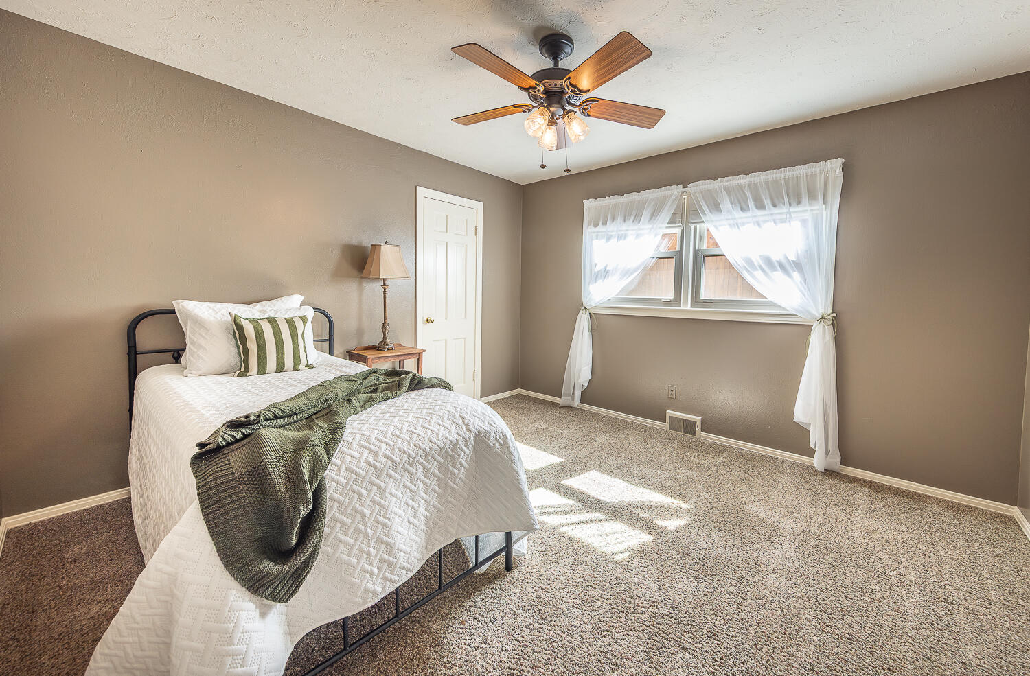 3312 59th Street Lubbock, TX 79413 - Photo 16 of 31 2L9A8342
