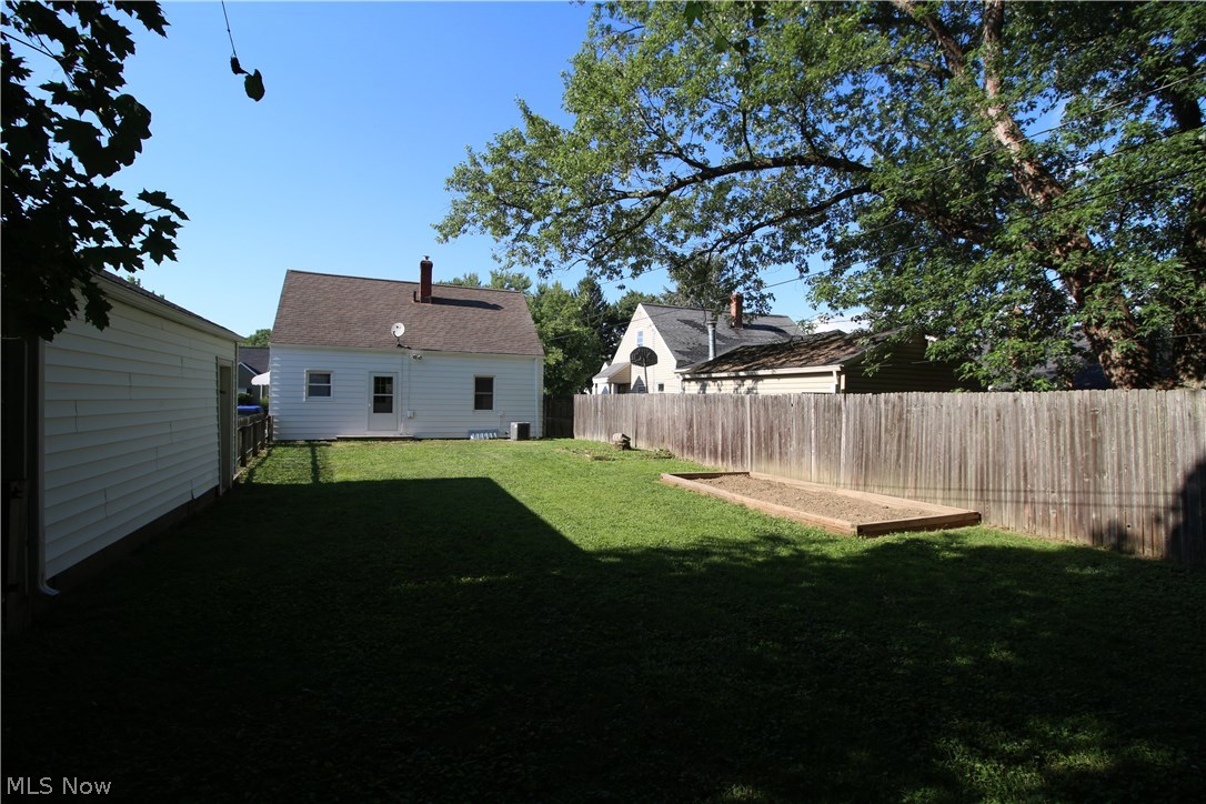 2233 Harding Road Cuyahoga Falls, OH 44223 - Photo 22 of 24