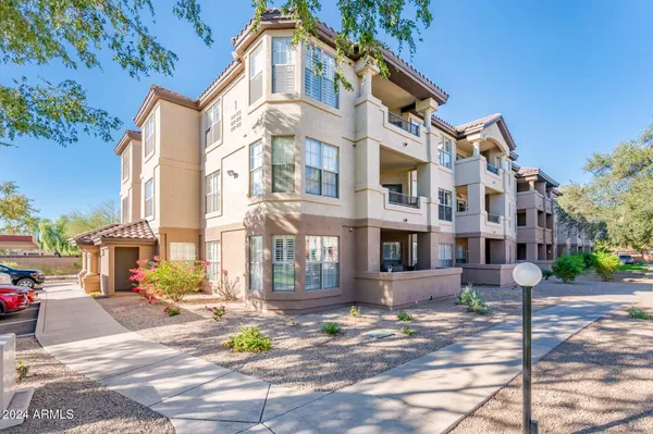 $219,900 | 14950 West Mountain View Boulevard, Unit 1305, Surprise, AZ 85374