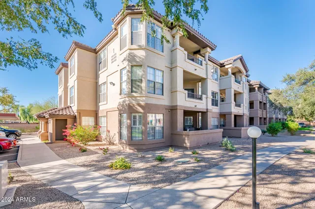 $234,900 | 14950 West Mountain View Boulevard, Unit 1305, Surprise, AZ 85374