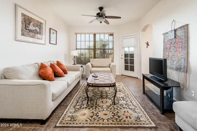 $234,900 | 14950 West Mountain View Boulevard, Unit 1305, Surprise, AZ 85374