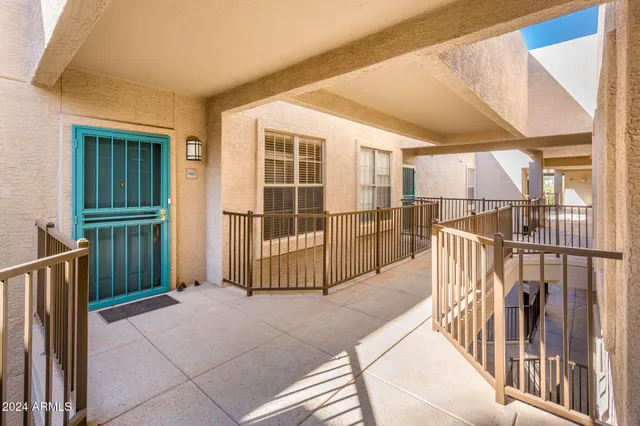 $234,900 | 14950 West Mountain View Boulevard, Unit 1305, Surprise, AZ 85374