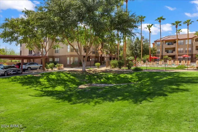 $234,900 | 14950 West Mountain View Boulevard, Unit 1305, Surprise, AZ 85374