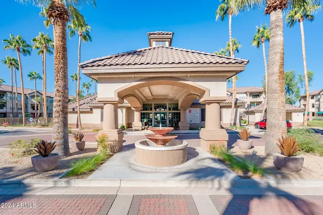 $234,900 | 14950 West Mountain View Boulevard, Unit 1305, Surprise, AZ 85374