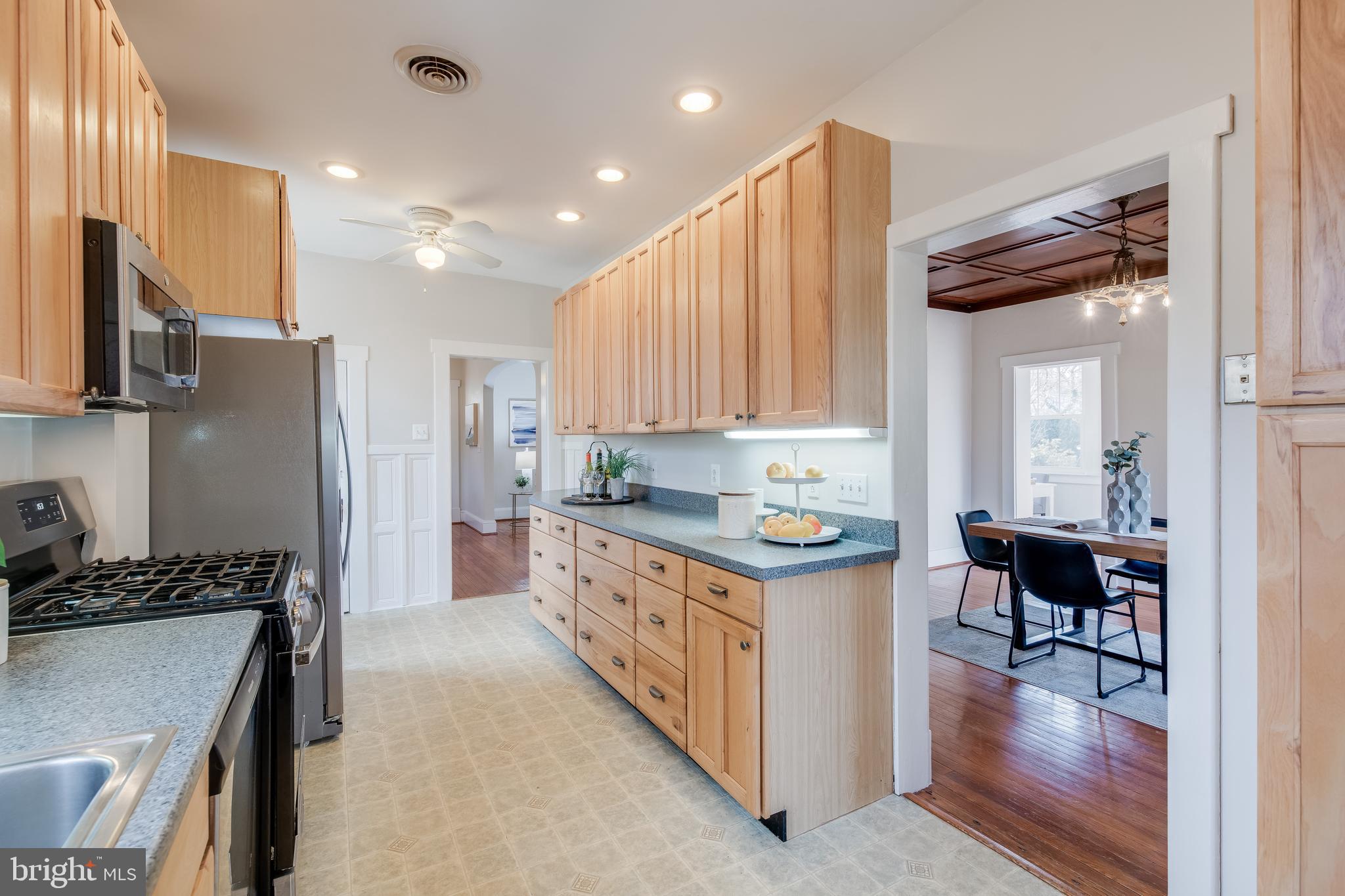 1010 Regester Avenue Baltimore, MD 21239 - Photo 12 of 41 Sunny Kitchen