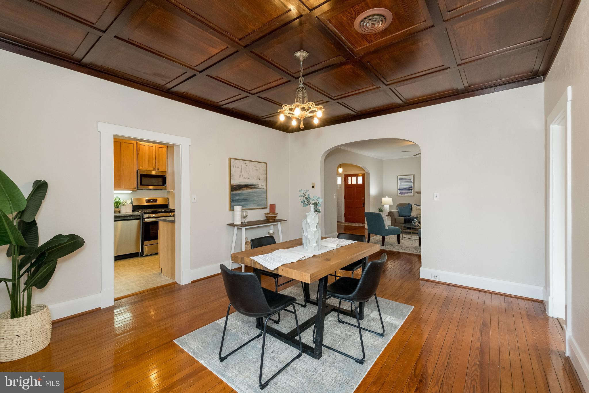 1010 Regester Avenue Baltimore, MD 21239 - Photo 5 of 41 Fabulous Dining