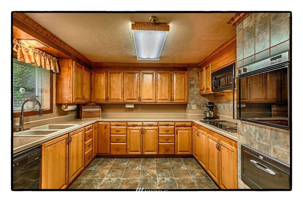 2726 North Laventure Road Mount Vernon, WA 98273 - Photo 3 of 19 Gallery Image 3