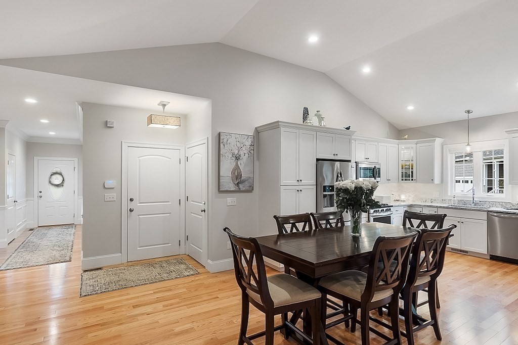 33 Cobblestone Drive, Unit 33 Hudson, NH 03051 - Photo 6 of 40 Gallery Image 6