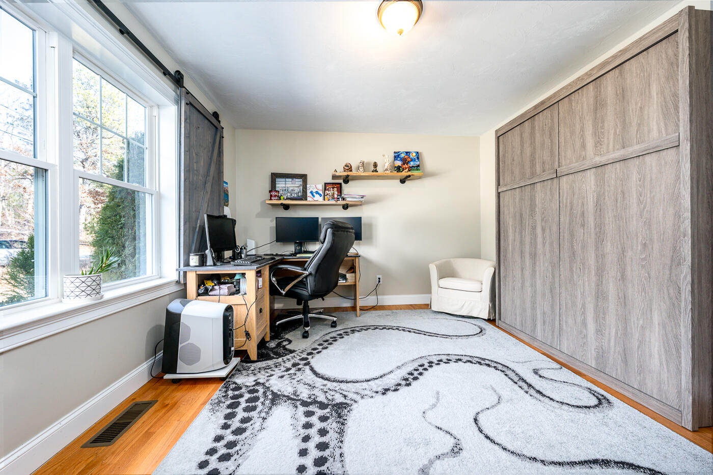 137 Falmouth-Sandwich Road Mashpee, MA 02649 - Photo 26 of 59 office1