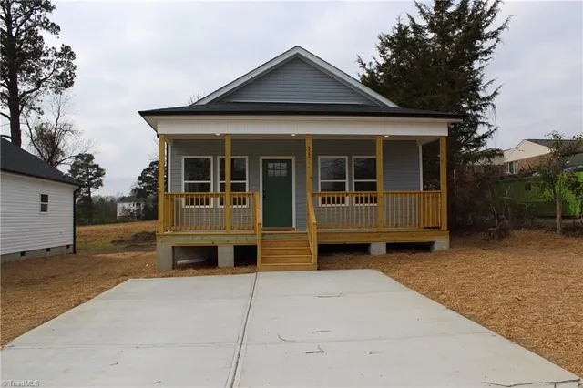 $255,900 | 522 North Beaumont Avenue, Burlington, NC 27217