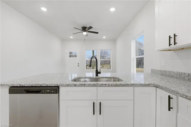 $255,900 | 522 North Beaumont Avenue, Burlington, NC 27217