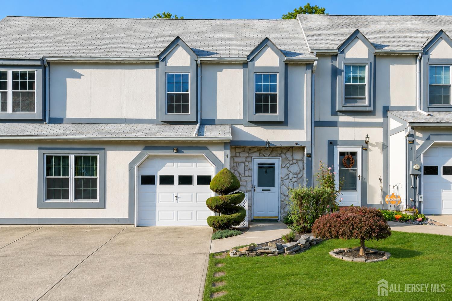 4 Lisa Court Old Bridge, NJ 07747 - Photo 1 of 20