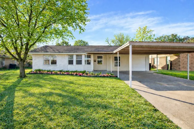 $199,000 | 506 Edgebrook Drive, Houston, TX 77034