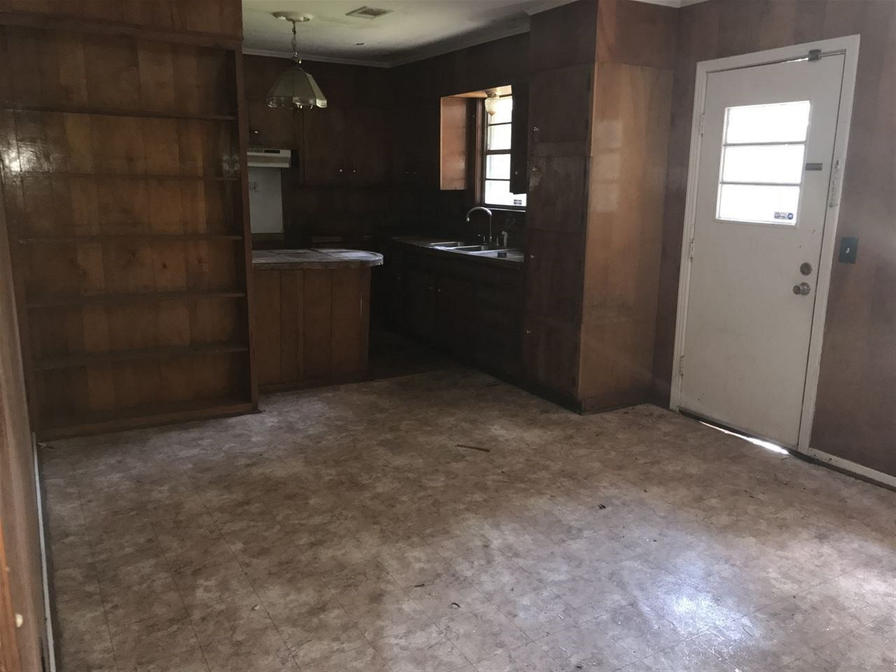 317 Springfield Circle Jackson, MS 39209 - Photo 4 of 13 Photo 4