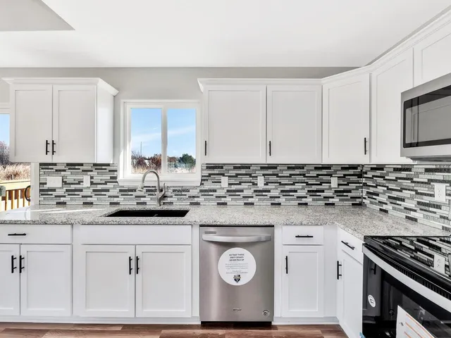 $260,000 | 5518 South Victoria Court, Wichita, KS 67216