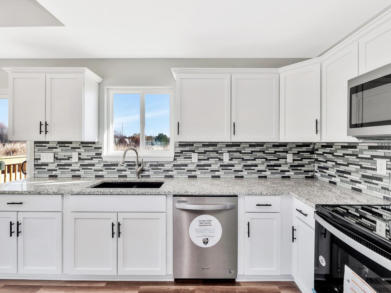 5518 South Victoria Court Wichita, KS 67216 - Photo 11 of 35