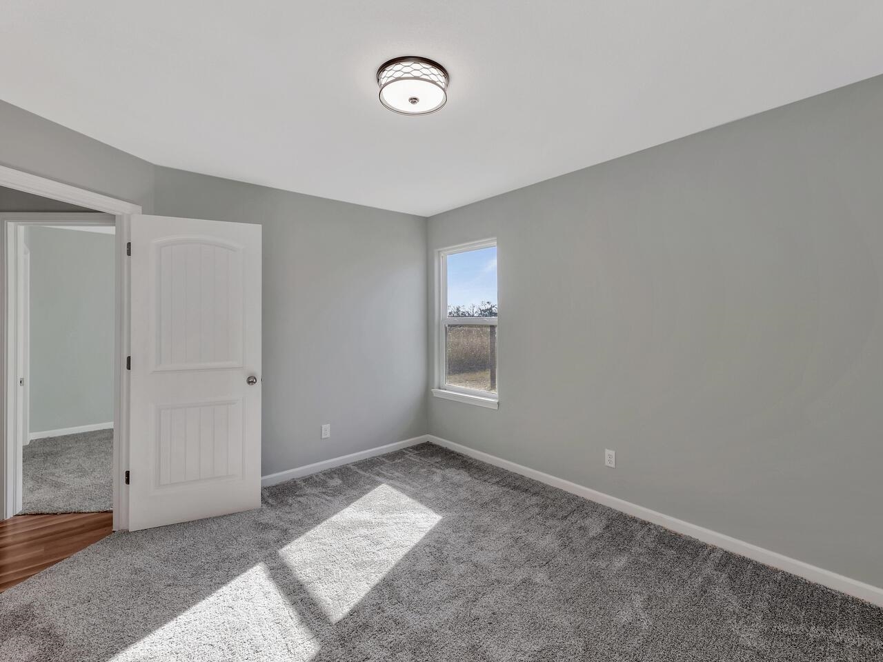 5518 South Victoria Court Wichita, KS 67216 - Photo 14 of 35