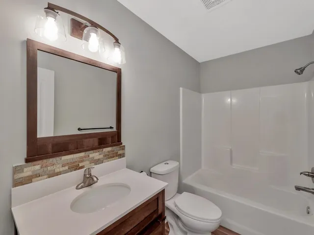 $260,000 | 5518 South Victoria Court, Wichita, KS 67216