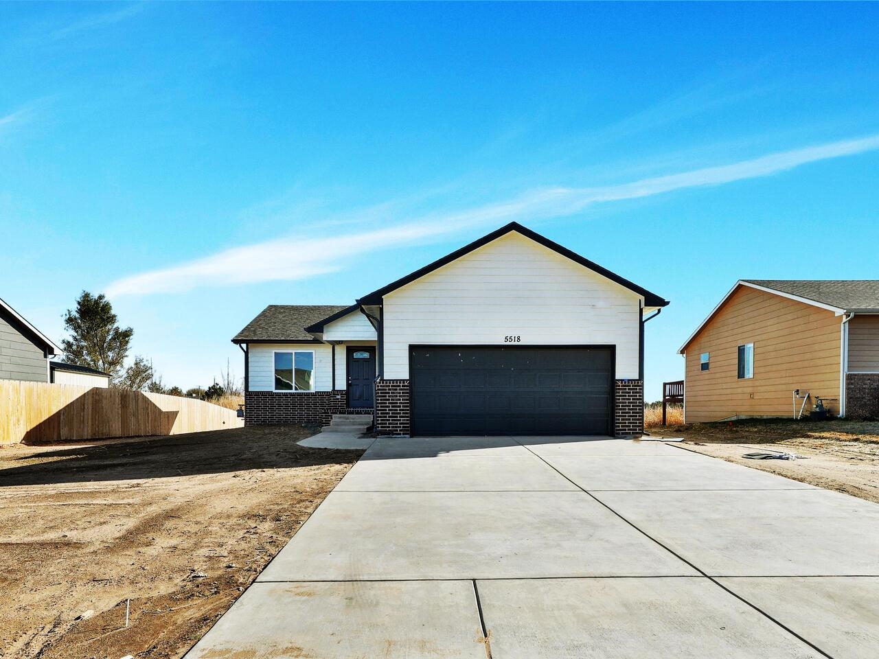 5518 South Victoria Court Wichita, KS 67216 - Photo 2 of 35