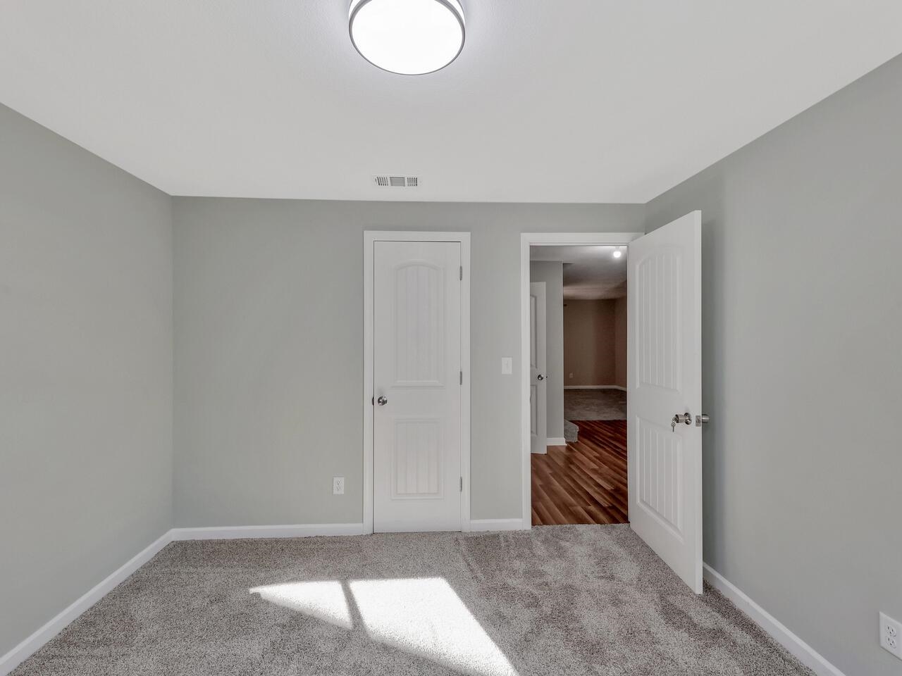 5518 South Victoria Court Wichita, KS 67216 - Photo 23 of 35