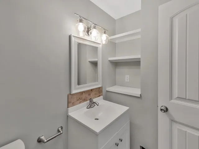 $260,000 | 5518 South Victoria Court, Wichita, KS 67216