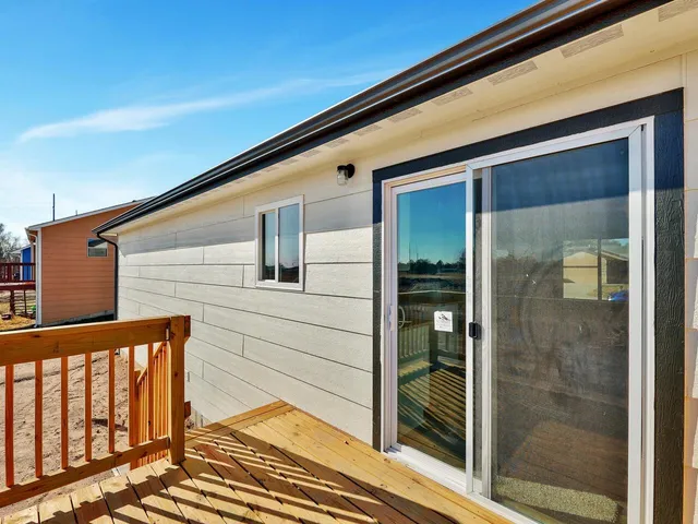 $260,000 | 5518 South Victoria Court, Wichita, KS 67216