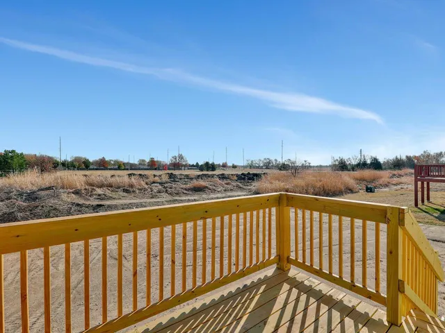 $260,000 | 5518 South Victoria Court, Wichita, KS 67216