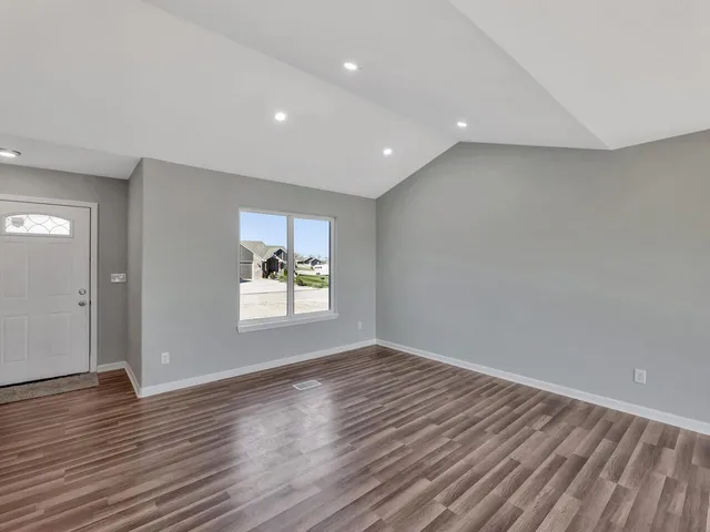 $260,000 | 5518 South Victoria Court, Wichita, KS 67216