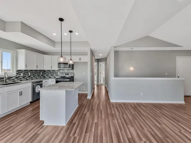 $260,000 | 5518 South Victoria Court, Wichita, KS 67216