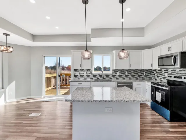 $260,000 | 5518 South Victoria Court, Wichita, KS 67216