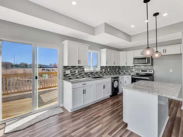 $260,000 | 5518 South Victoria Court, Wichita, KS 67216