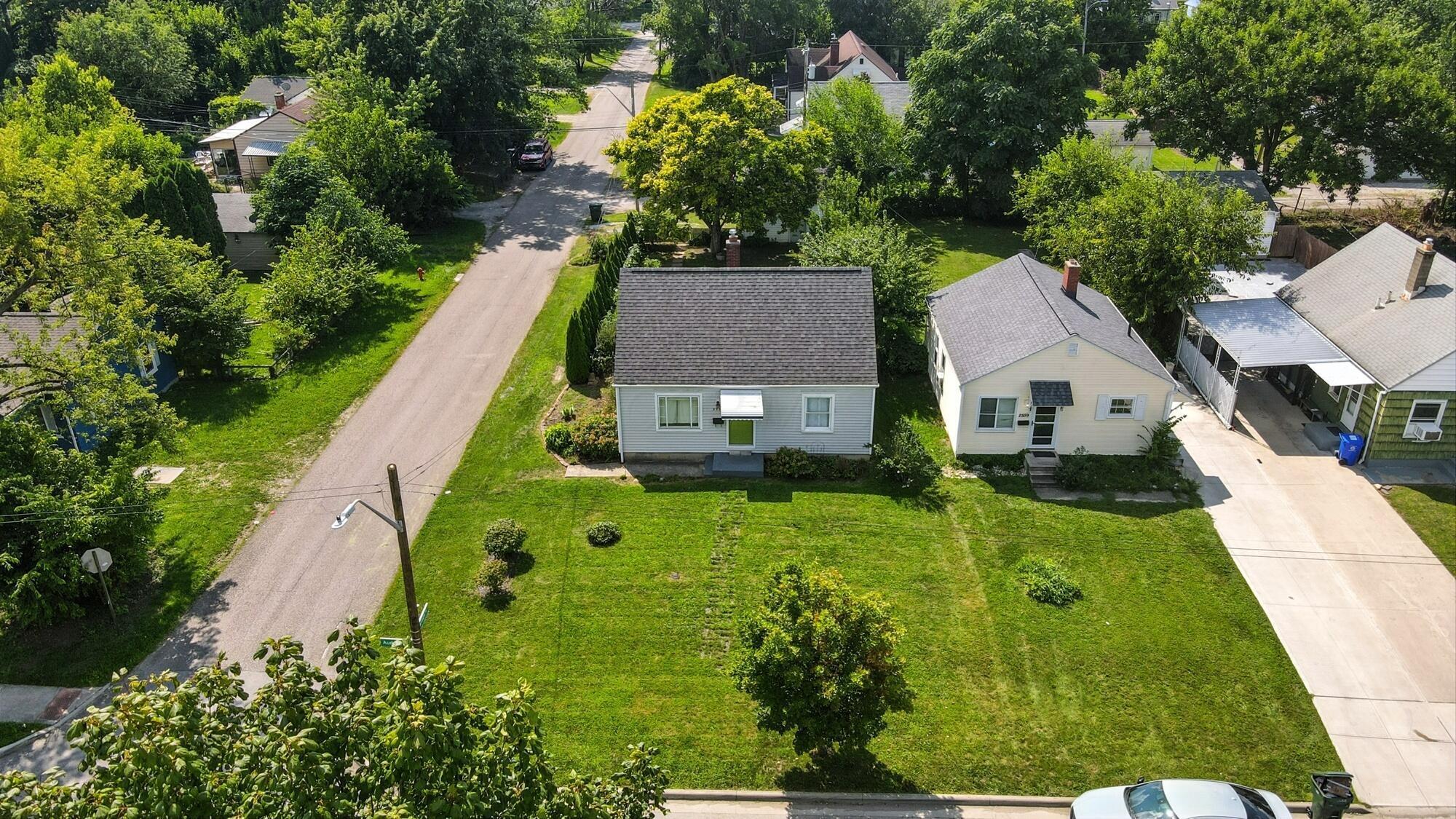 2553 Audubon Road Columbus, OH 43211 - Photo 4 of 53 009