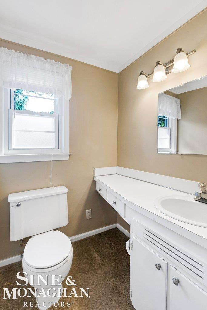 1854 Severn Road Grosse Pointe, MI 48236 - Photo 21 of 36 50109130-24.JPG