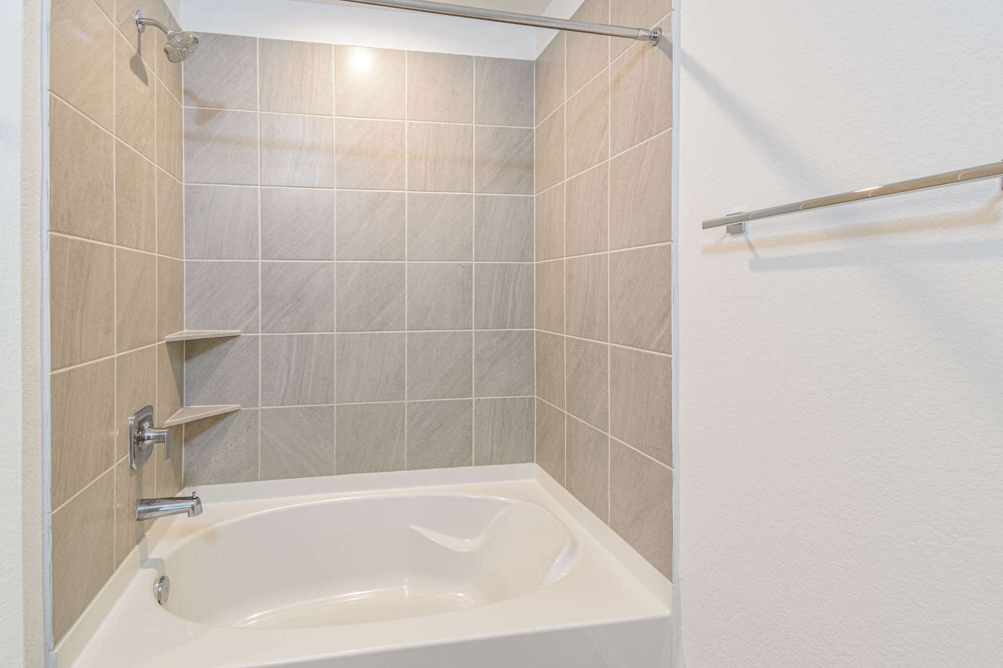 5423 Wyndham Ridge Ln Spring Spring, TX 77373 - Photo 18 of 23 a close up of a bathtub curtain