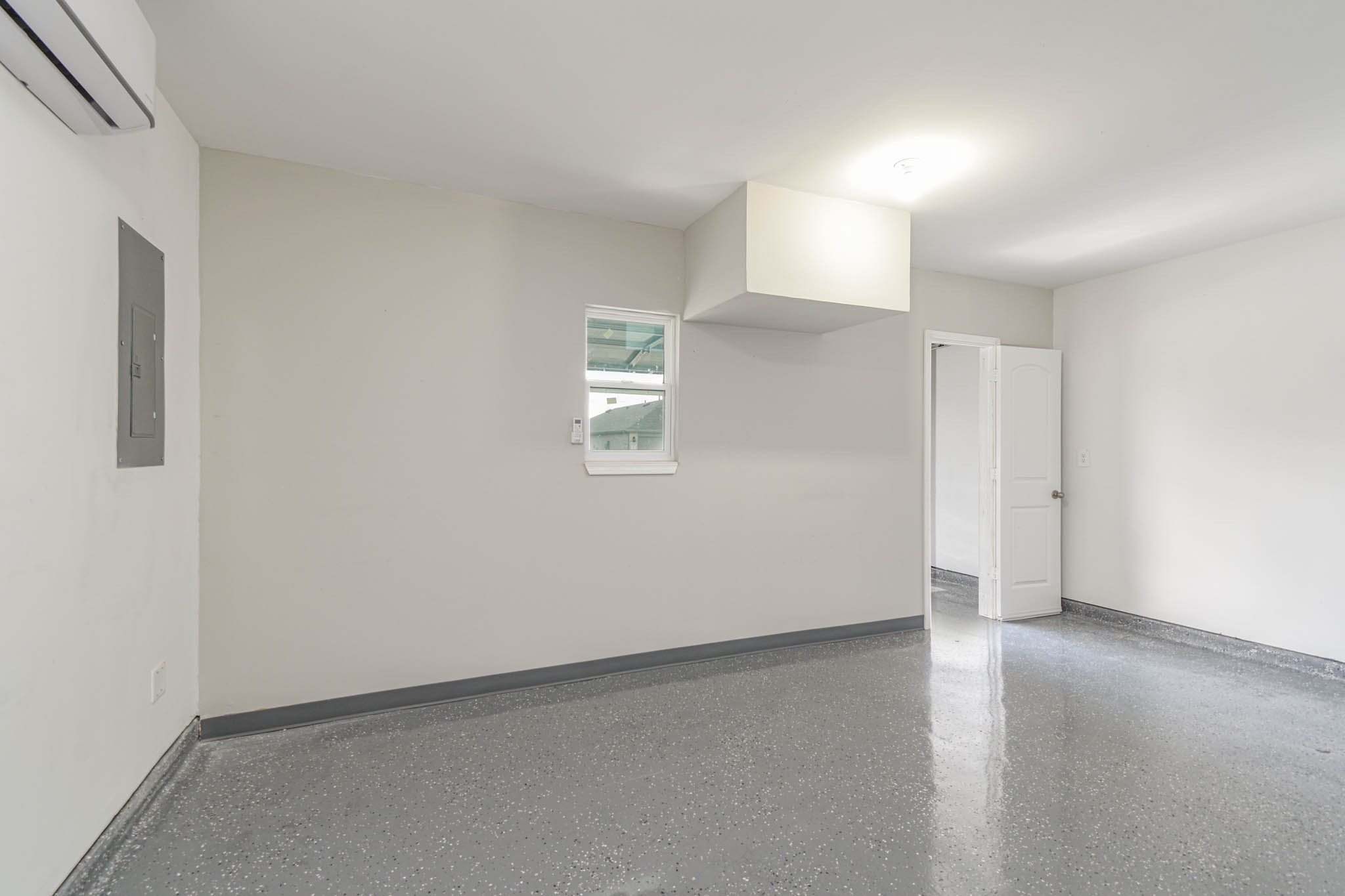 5423 Wyndham Ridge Ln Spring Spring, TX 77373 - Photo 10 of 23 an empty room with a empty space and window