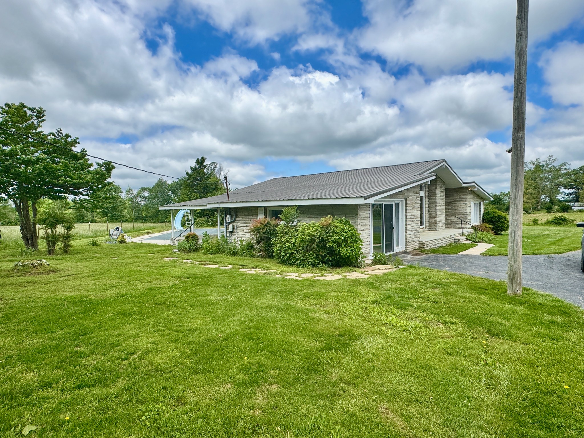 1039 Old Martha Washington Road Clarkrange, TN 38553 - Photo 11 of 49