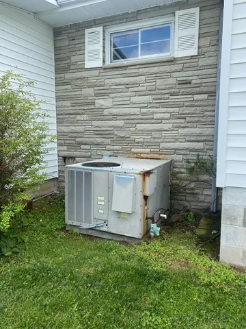 $219,000 | 1039 Old Martha Washington Road, Clarkrange, TN 38553