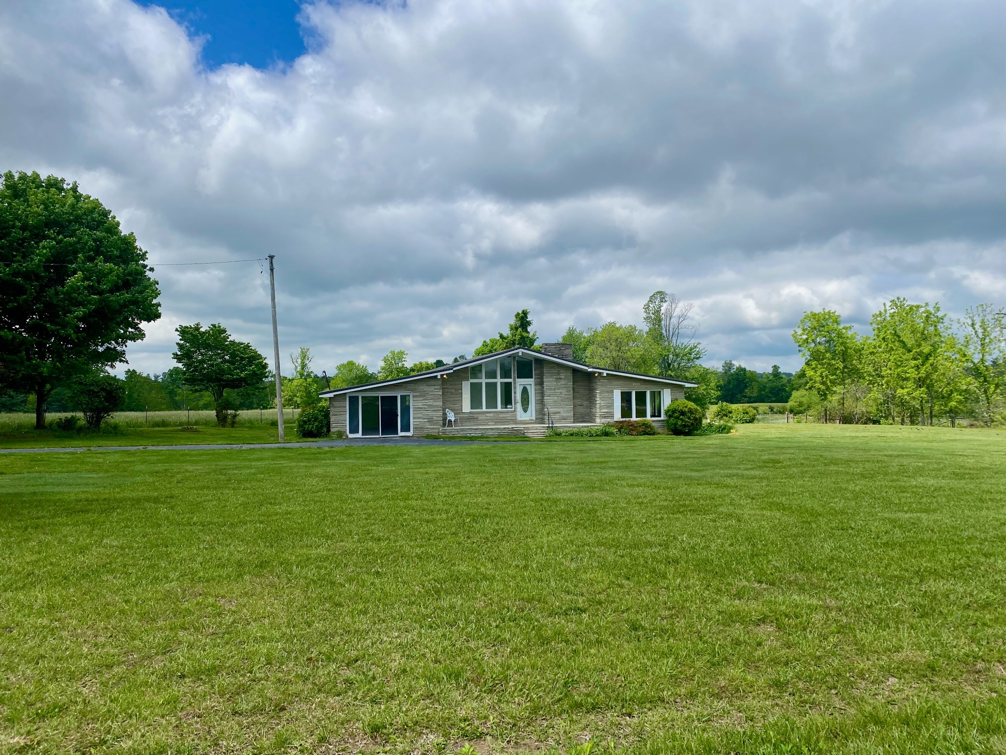 1039 Old Martha Washington Road Clarkrange, TN 38553 - Photo 2 of 49