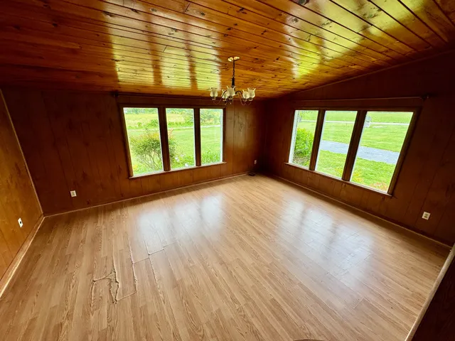 $219,000 | 1039 Old Martha Washington Road, Clarkrange, TN 38553