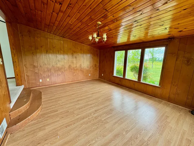 $219,000 | 1039 Old Martha Washington Road, Clarkrange, TN 38553