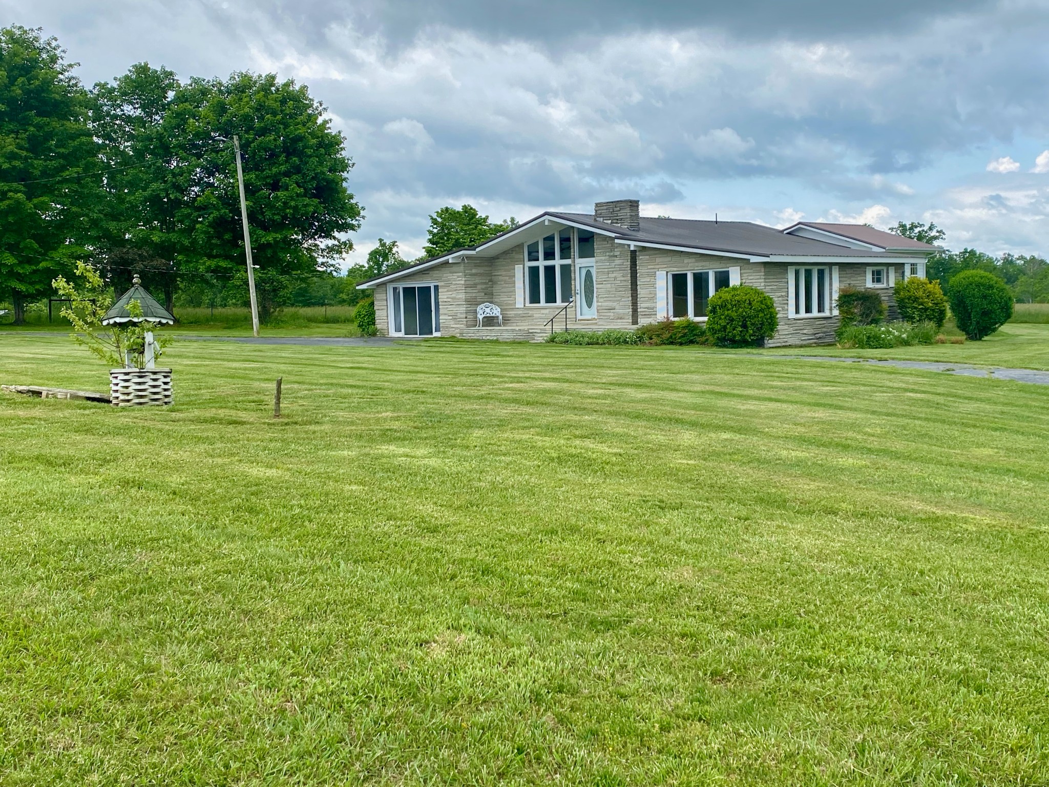 1039 Old Martha Washington Road Clarkrange, TN 38553 - Photo 3 of 49