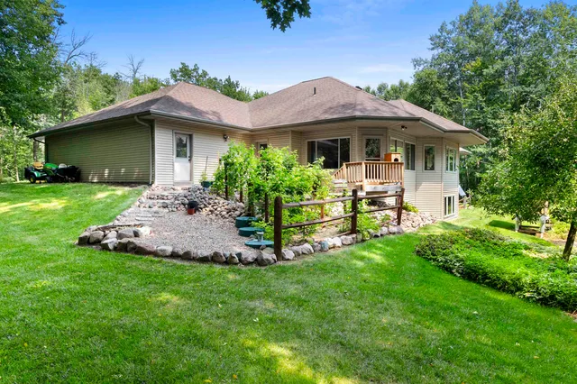 $724,900 | 6149 Kawula Lane, Sobieski, WI 54171