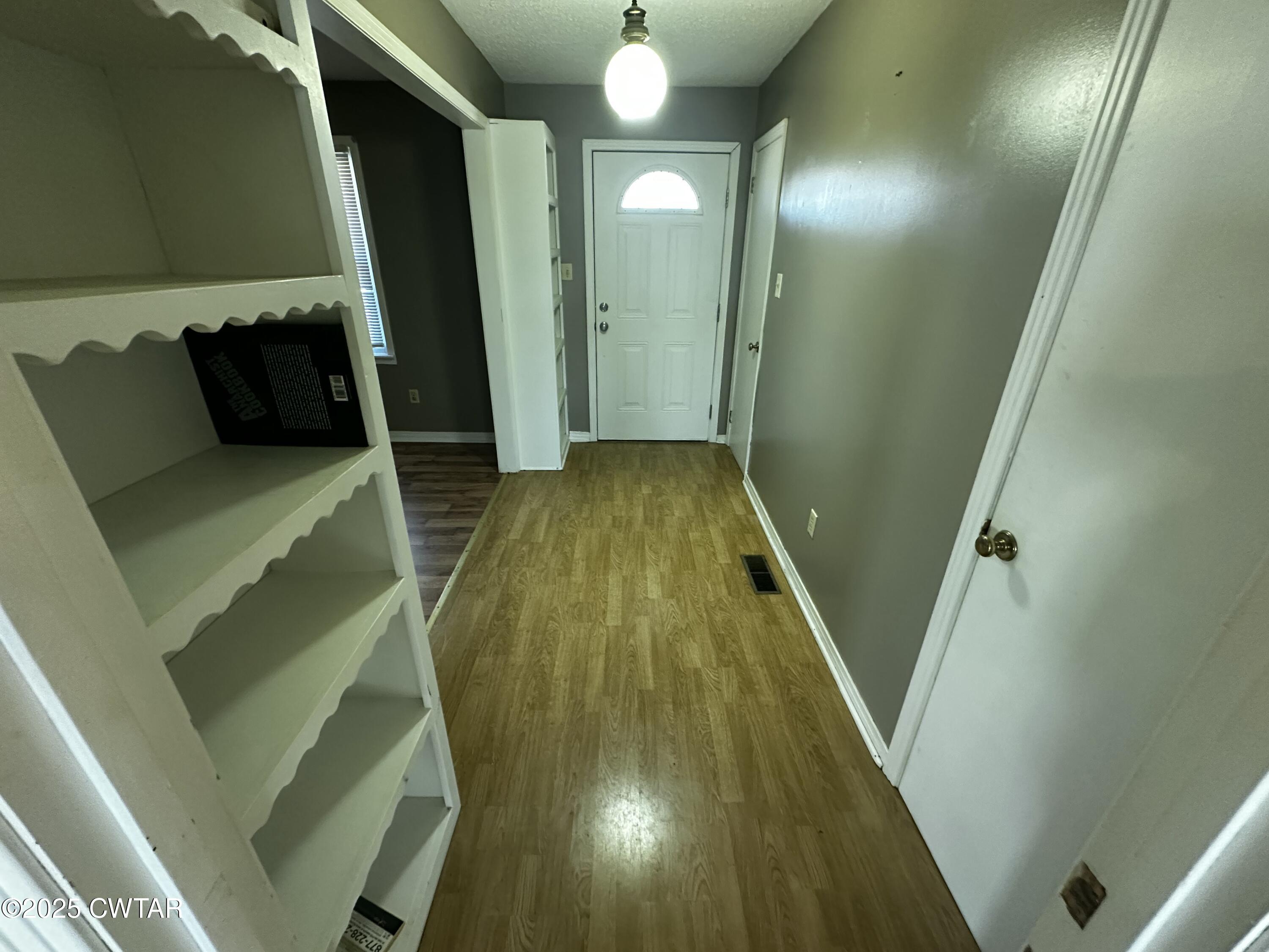 1705 Highway 100 Decaturville, TN 38329 - Photo 20 of 45 a view of entryway