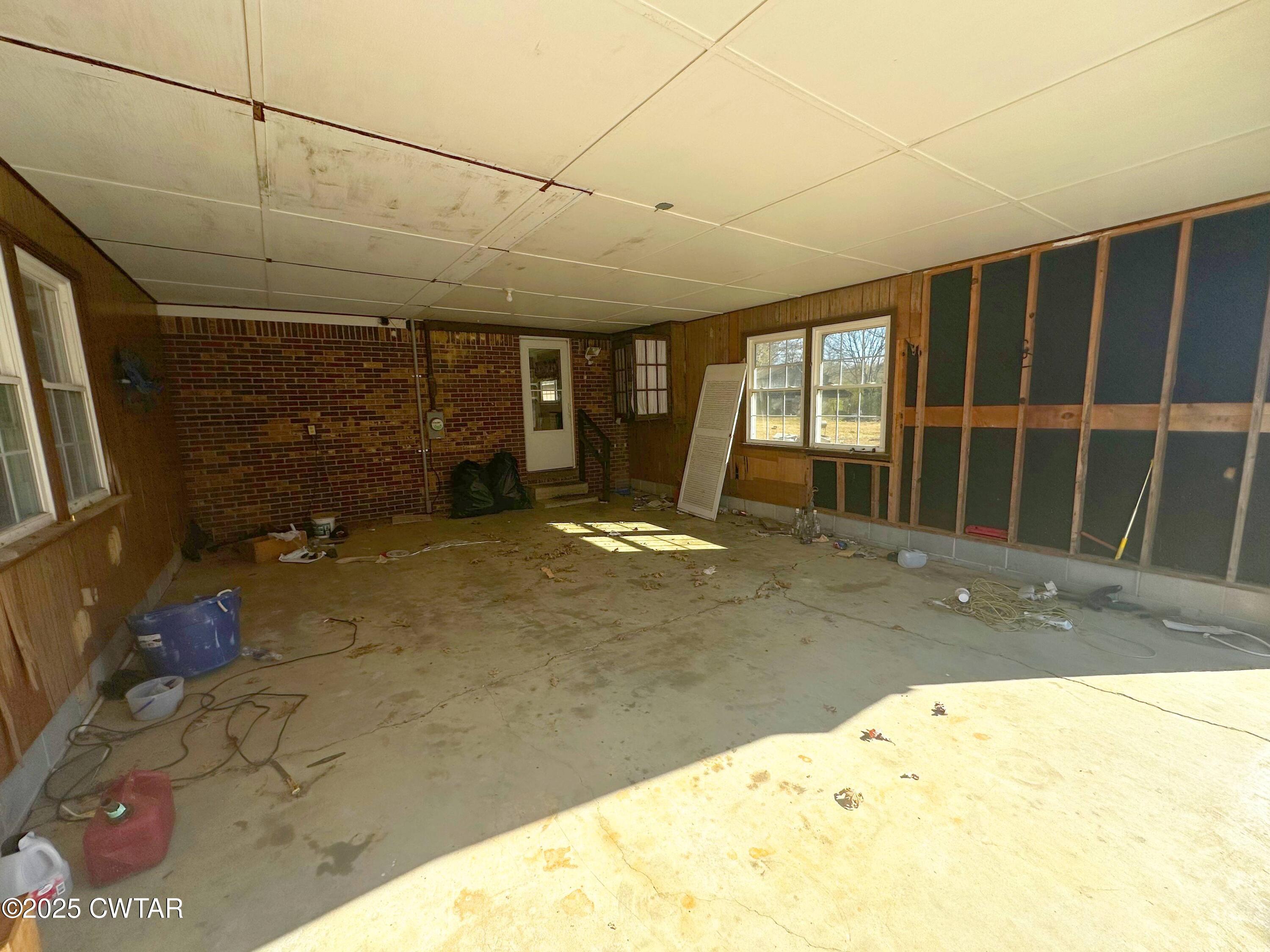 1705 Highway 100 Decaturville, TN 38329 - Photo 4 of 45 Updated side garage