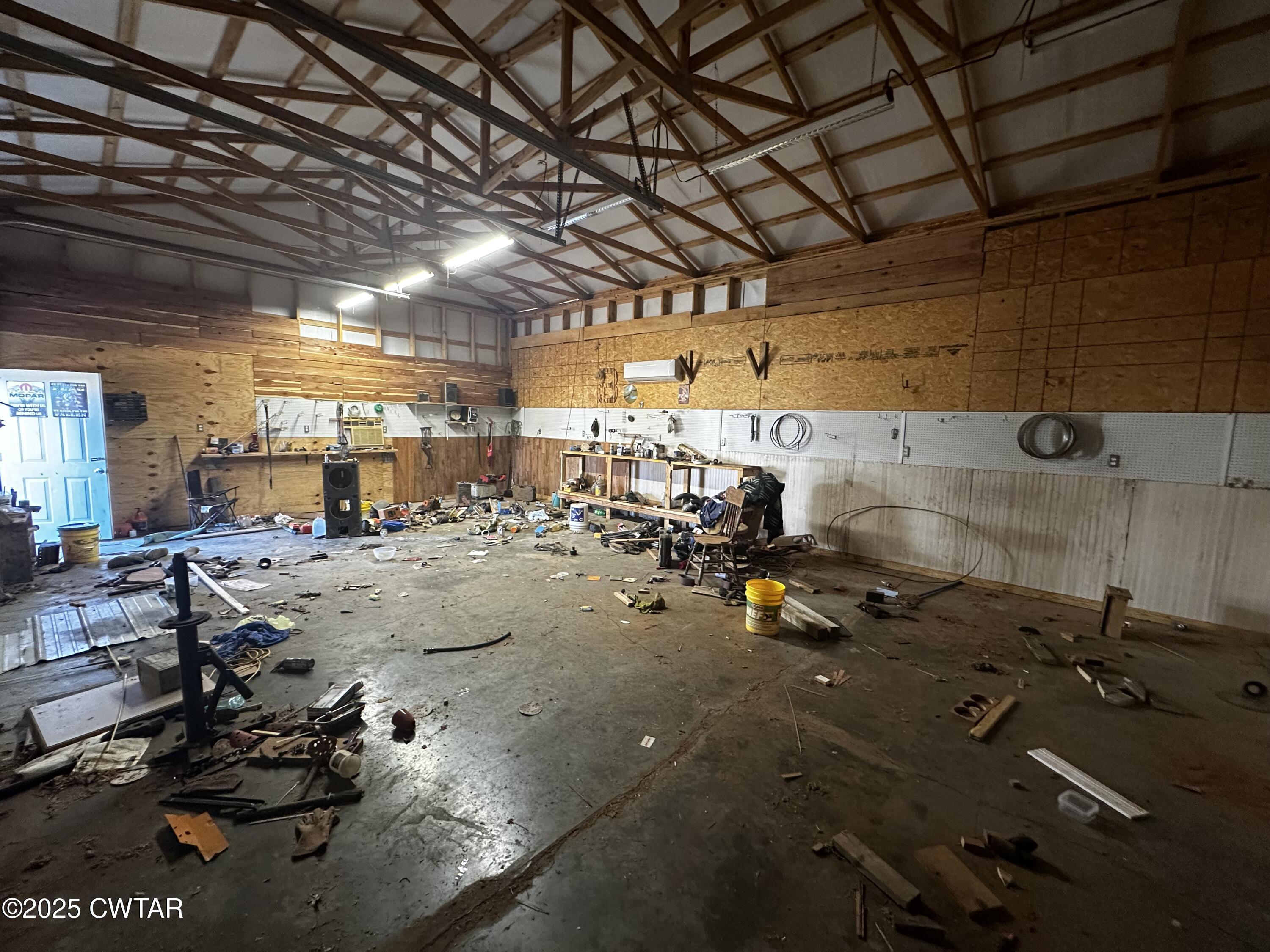 1705 Highway 100 Decaturville, TN 38329 - Photo 43 of 45 a view of a room with gym equipment